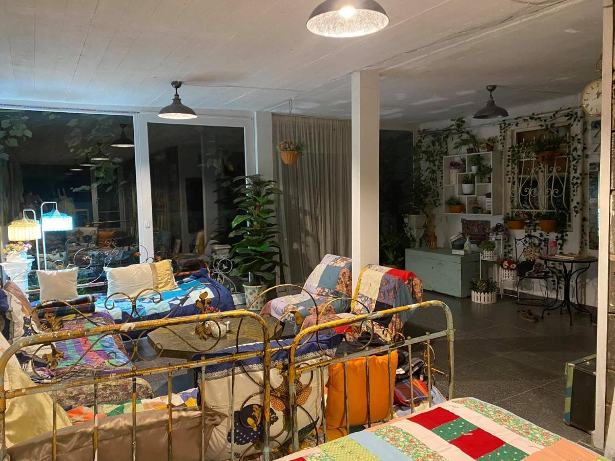 Artist'S House 호텔 Tetritskaro 외부 사진